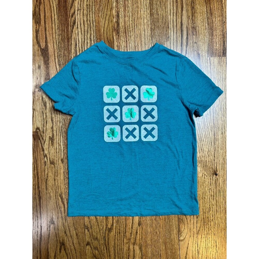 Lucky Shamrock Tic Tac Toe tshirt Green sz M (8)